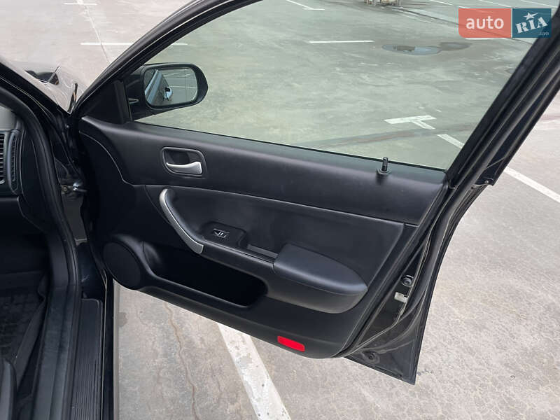 Седан Honda Accord 2005 в Киеве фото 18 Седан Honda Accord 2005 в Киеве