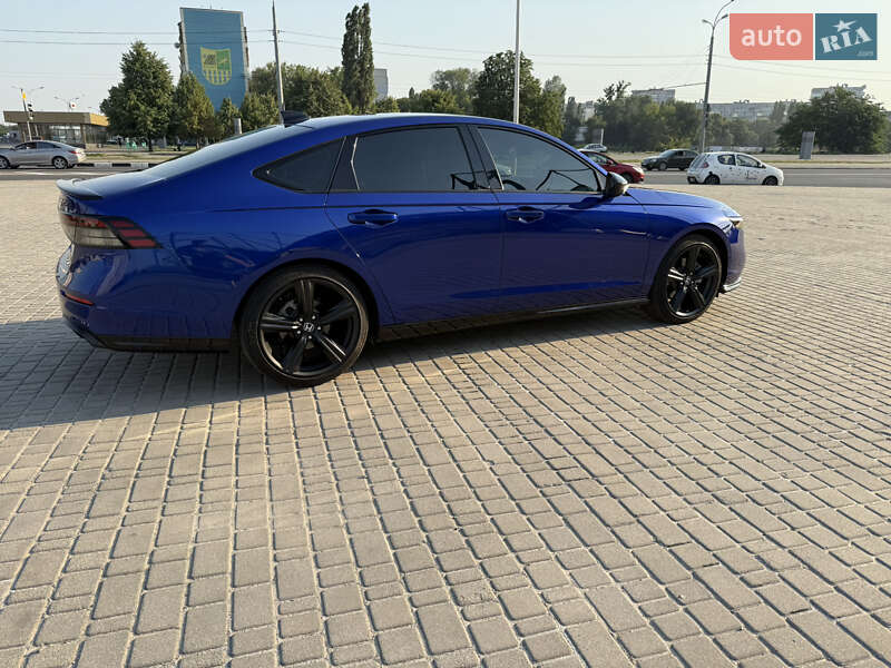 Седан Honda Accord 2023 в Луцке