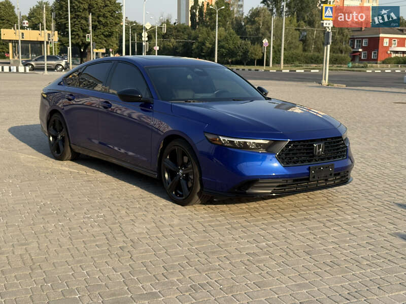 Седан Honda Accord 2023 в Луцке