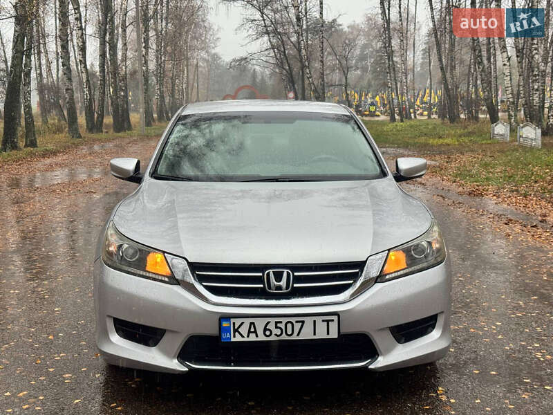 Седан Honda Accord 2013 в Охтирці