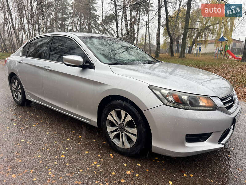 Седан Honda Accord 2013 в Охтирці