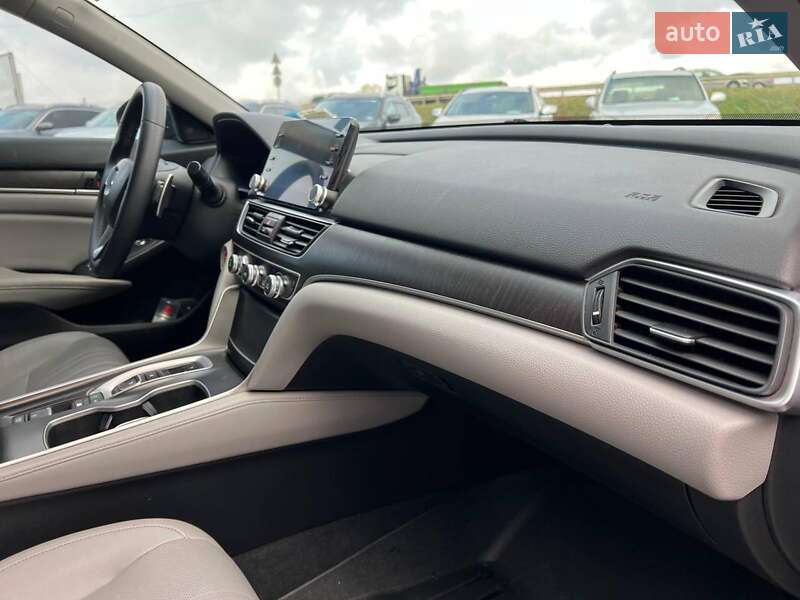 Седан Honda Accord 2019 в Львове