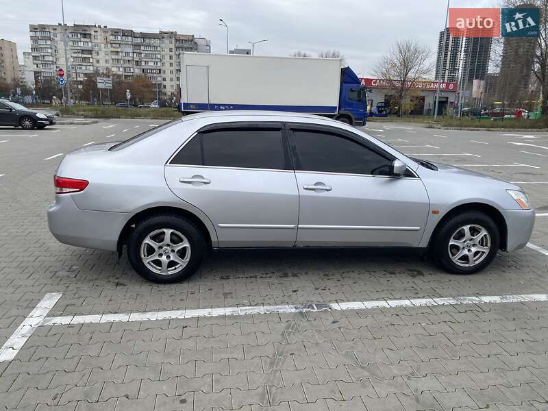 Седан Honda Accord 2004 в Киеве фото 10 Седан Honda Accord 2004 в Киеве
