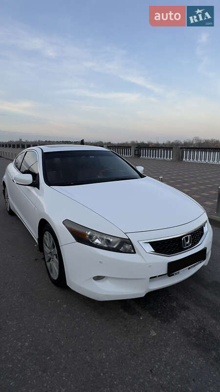 Купе Honda Accord 2008 в Киеве