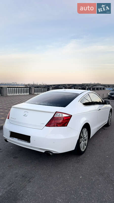 Купе Honda Accord 2008 в Киеве