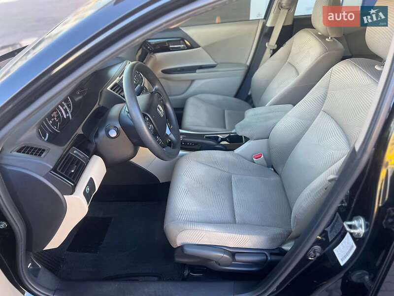 Седан Honda Accord 2016 в Одессе