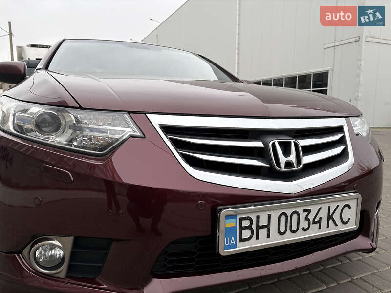 Седан Honda Accord 2012 в Одессе