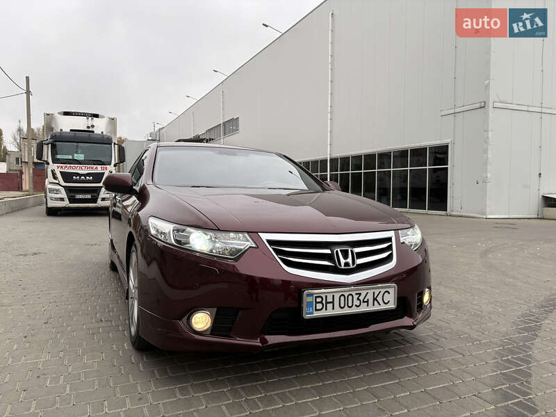 Седан Honda Accord 2012 в Одессе