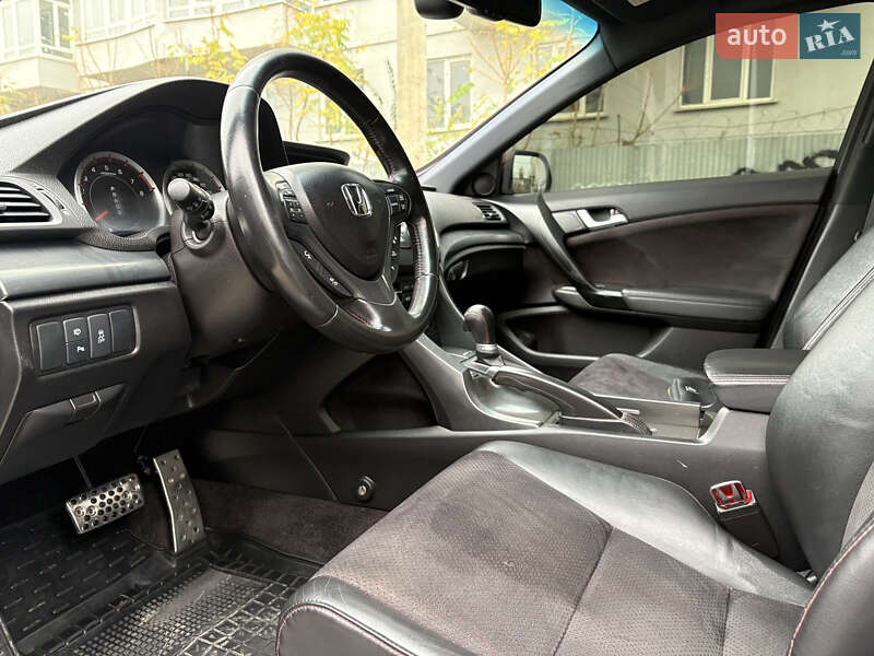 Седан Honda Accord 2012 в Одессе