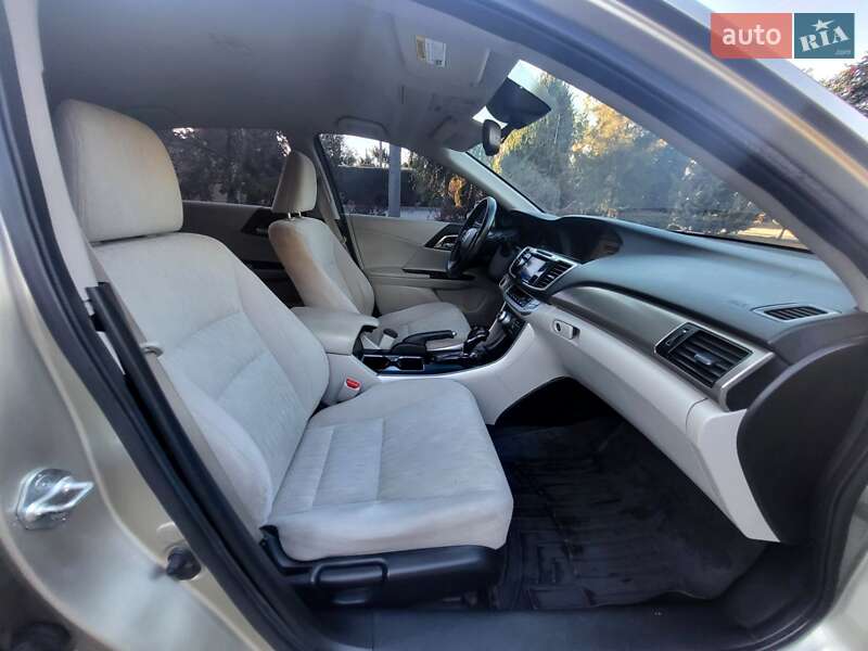 Седан Honda Accord 2013 в Запорожье