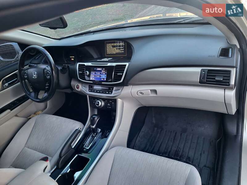 Седан Honda Accord 2013 в Запорожье