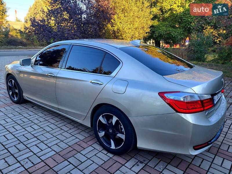 Седан Honda Accord 2013 в Запорожье