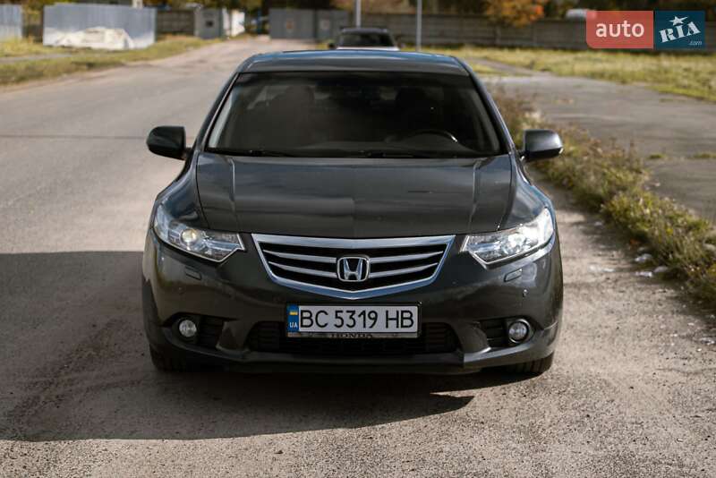 Седан Honda Accord 2012 в Львове