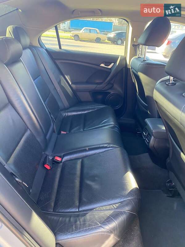 Седан Honda Accord 2012 в Києві