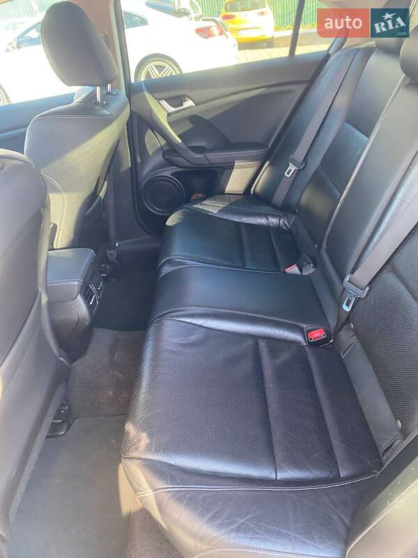 Седан Honda Accord 2012 в Києві