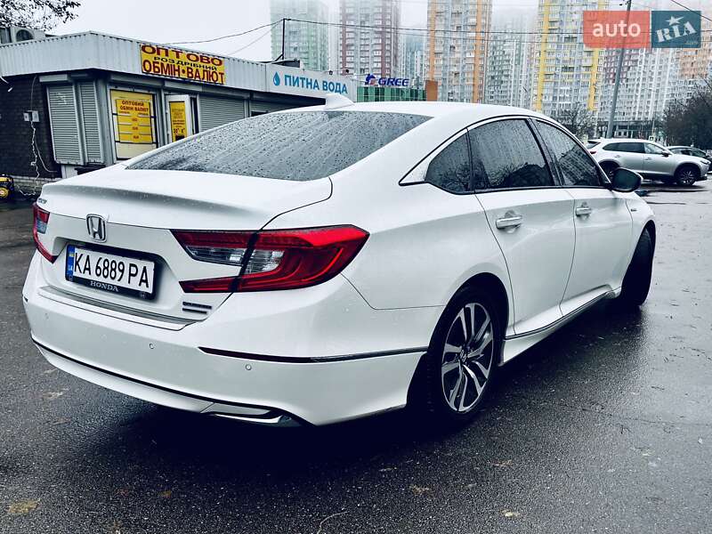 Седан Honda Accord 2019 в Киеве
