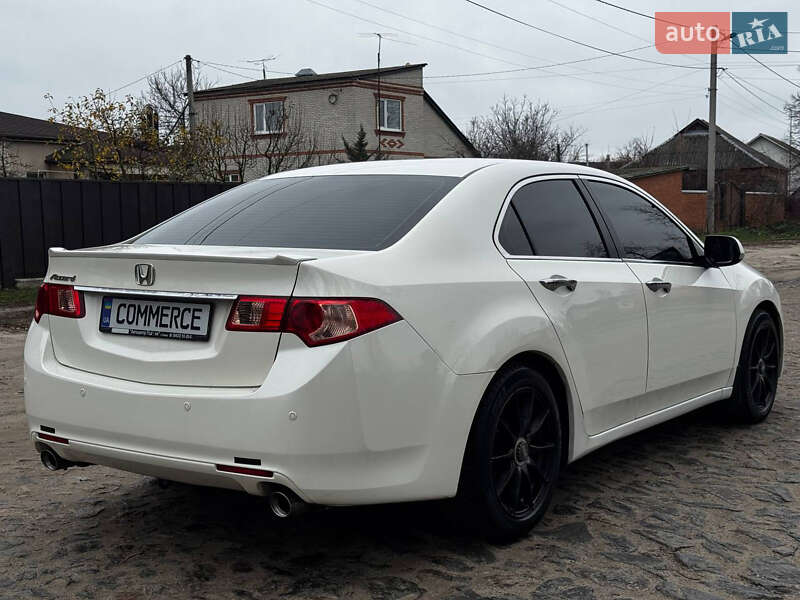 Седан Honda Accord 2012 в Ахтырке
