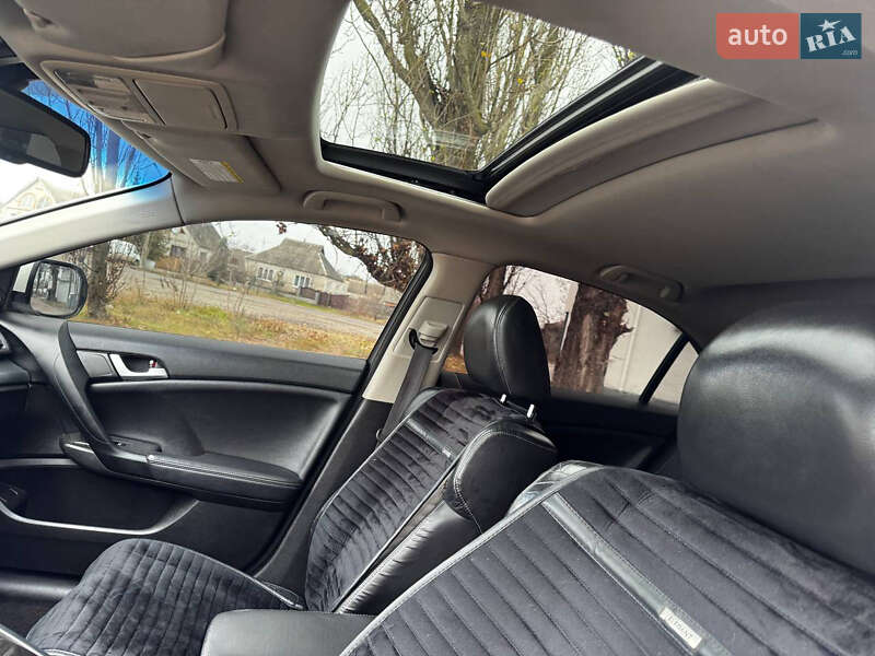 Седан Honda Accord 2012 в Ахтырке