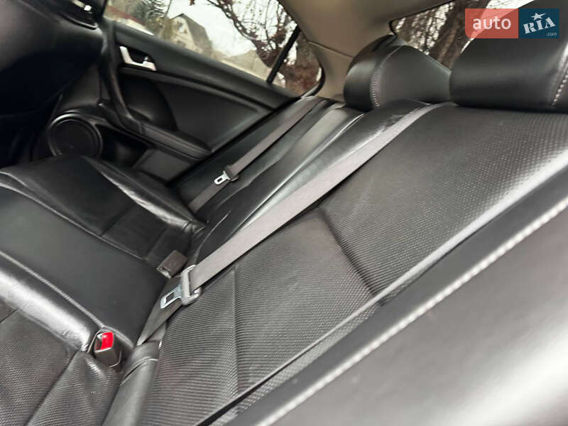 Седан Honda Accord 2012 в Ахтырке