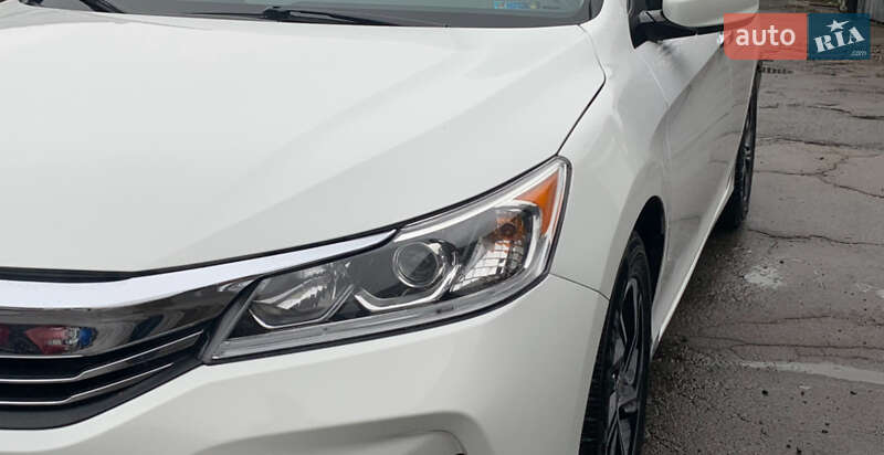 Седан Honda Accord 2016 в Киеве фото 2 Седан Honda Accord 2016 в Киеве