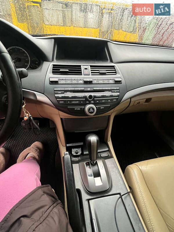 Купе Honda Accord 2008 в Киеве