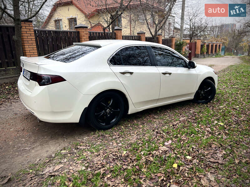 Седан Honda Accord 2010 в Львові