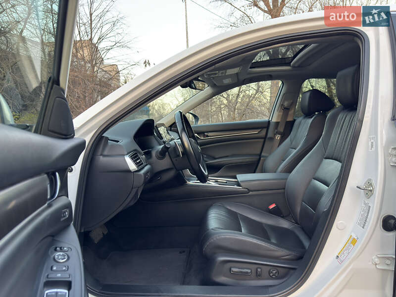 Седан Honda Accord 2020 в Днепре
