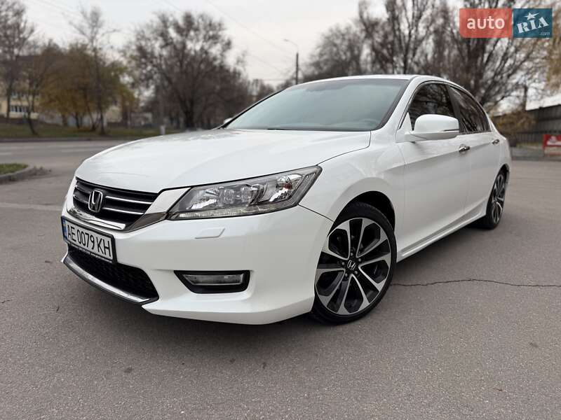 Седан Honda Accord 2013 в Днепре