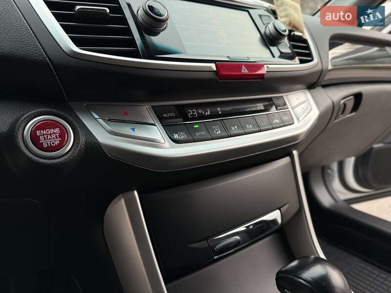 Седан Honda Accord 2013 в Днепре