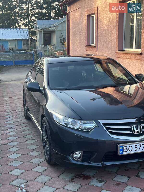 Седан Honda Accord 2011 в Тернополе