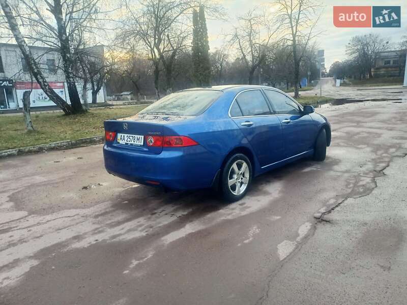 Седан Honda Accord 2004 в Чернігові