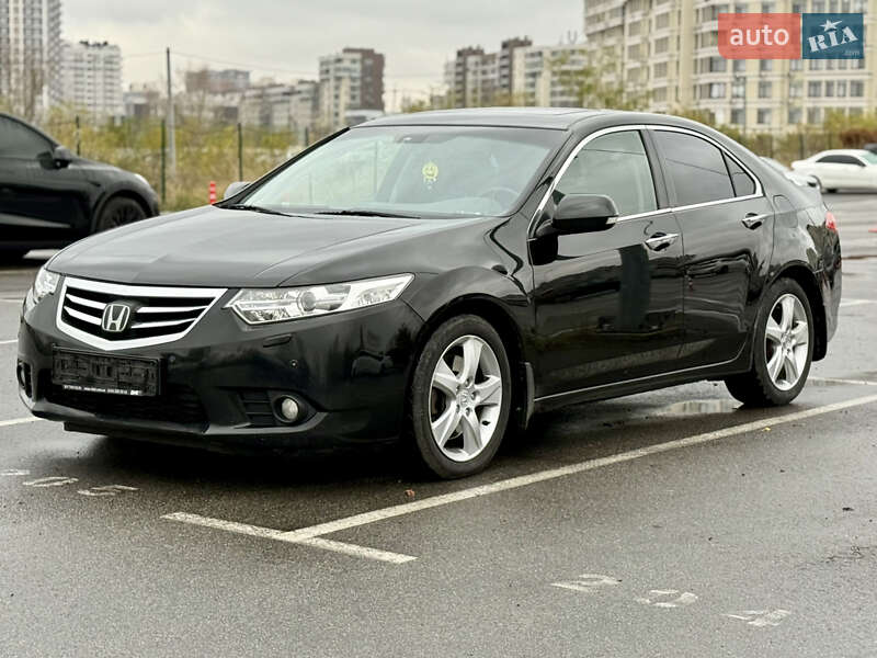 Седан Honda Accord 2011 в Киеве