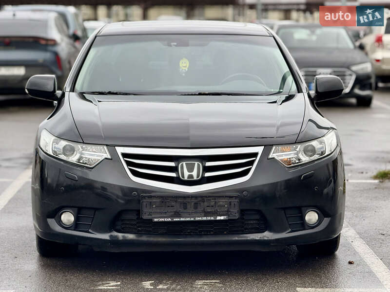 Седан Honda Accord 2011 в Киеве