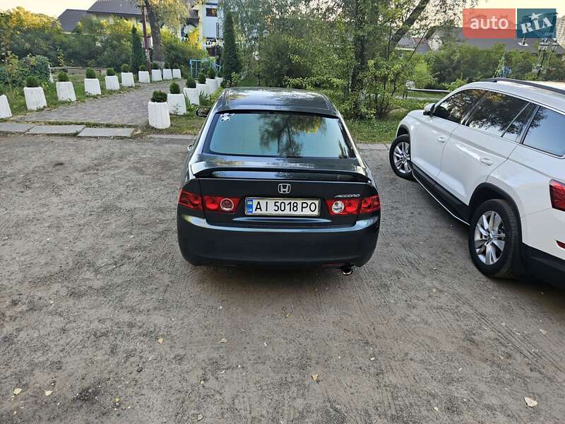 Седан Honda Accord 2005 в Киеве