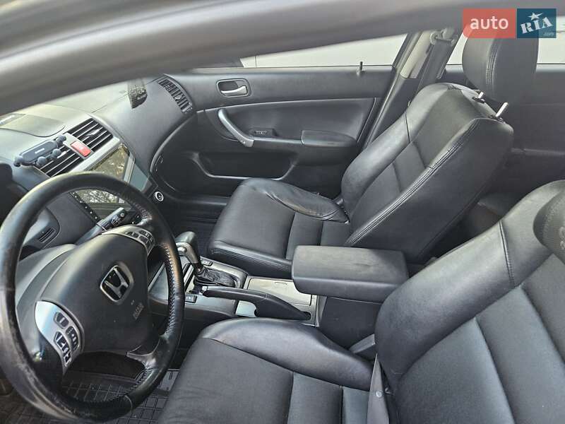 Седан Honda Accord 2005 в Киеве