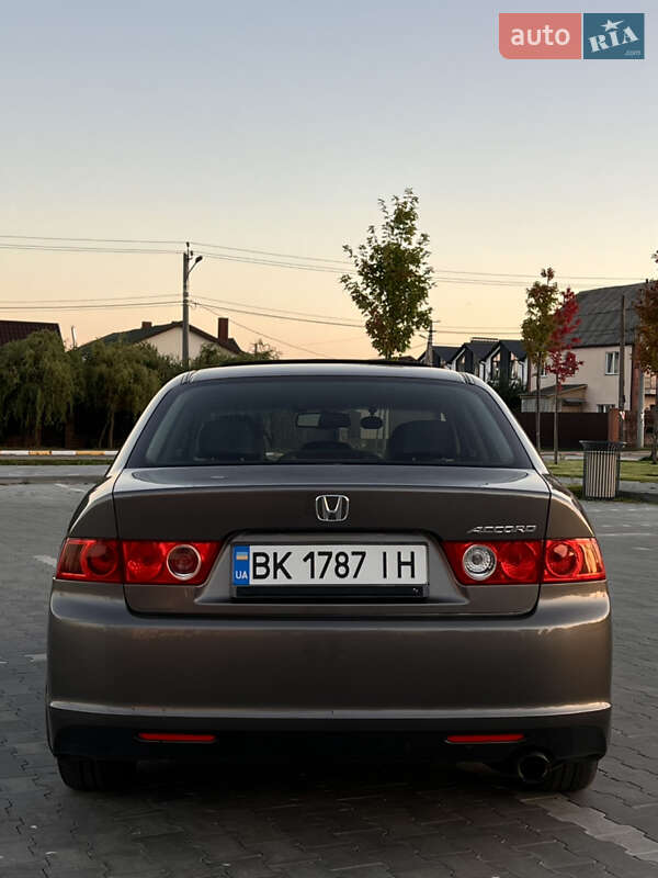 Седан Honda Accord 2007 в Бучі