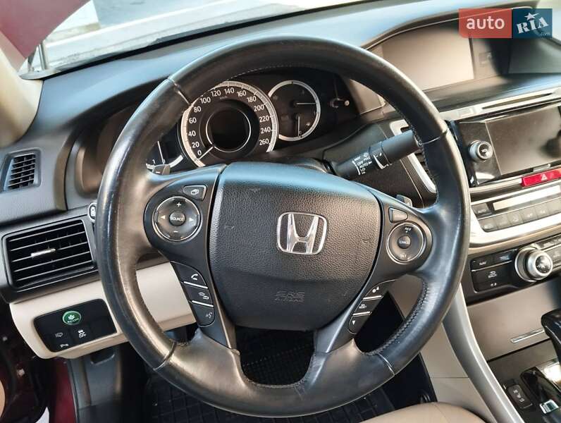 Седан Honda Accord 2013 в Чорноморську