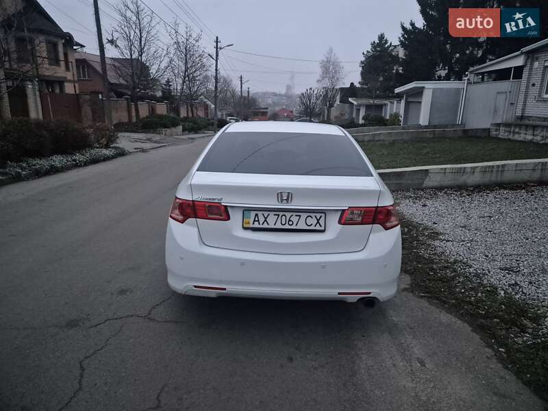 Седан Honda Accord 2012 в Днепре