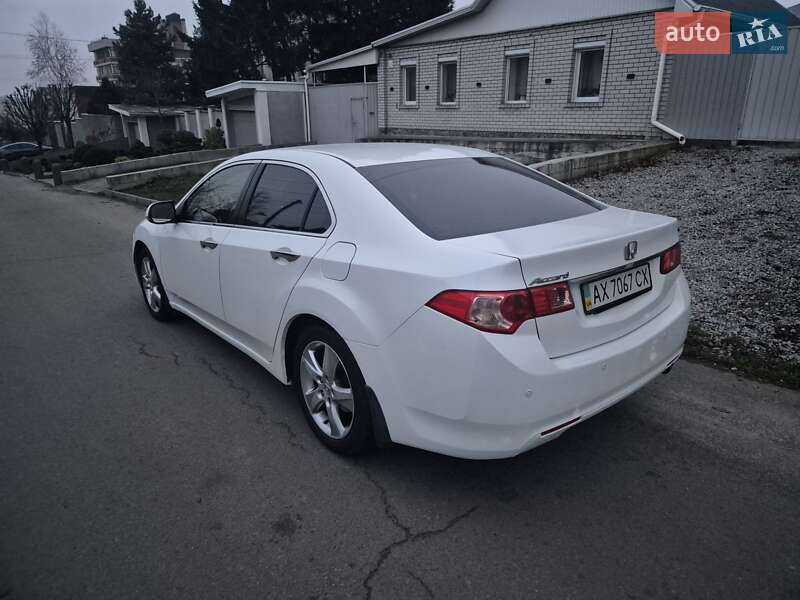 Седан Honda Accord 2012 в Днепре