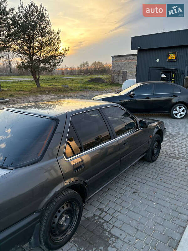 Седан Honda Accord 1988 в Барановке