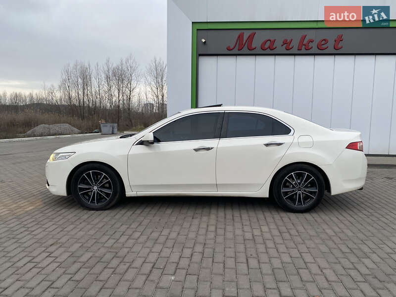Седан Honda Accord 2011 в Полтаві