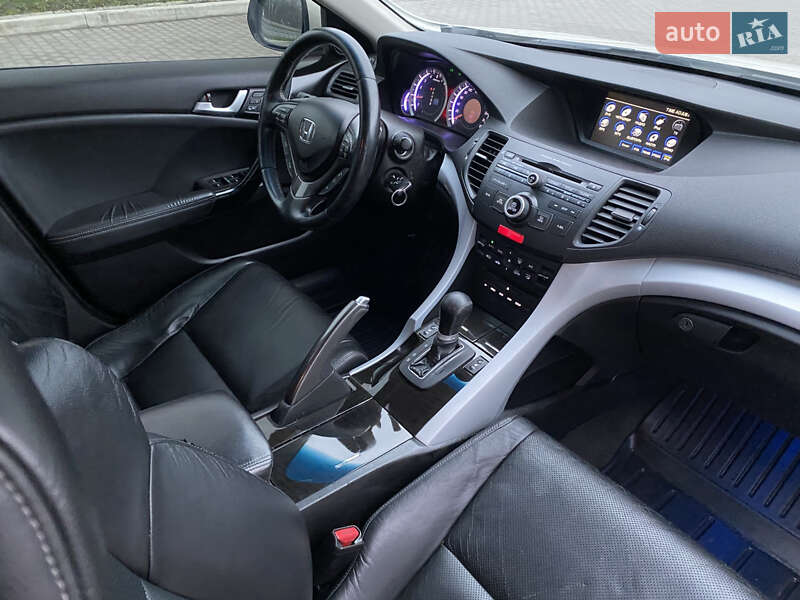 Седан Honda Accord 2011 в Полтаві