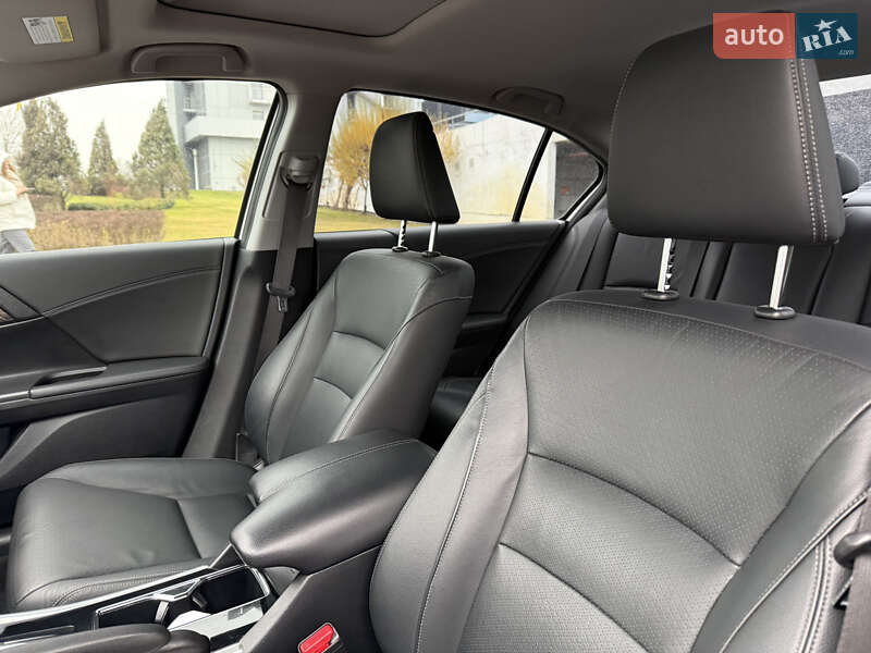 Седан Honda Accord 2016 в Киеве