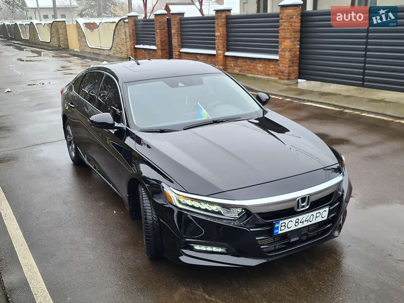 Седан Honda Accord 2018 в Львове