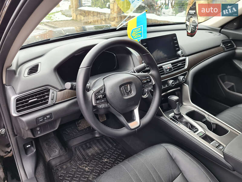 Седан Honda Accord 2018 в Львове