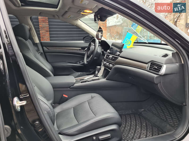 Седан Honda Accord 2018 в Львове