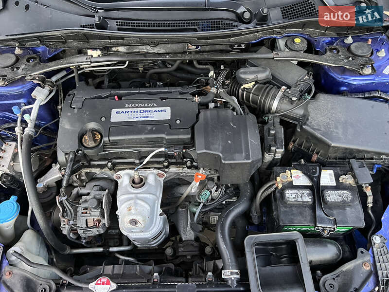 Купе Honda Accord 2012 в Малине