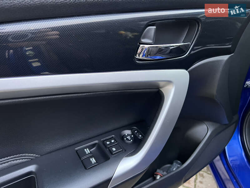 Купе Honda Accord 2012 в Малине