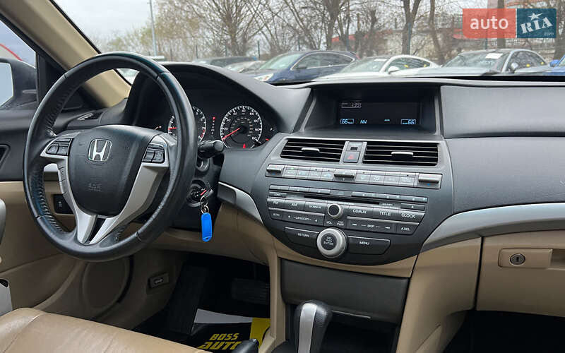 Купе Honda Accord 2012 в Львові