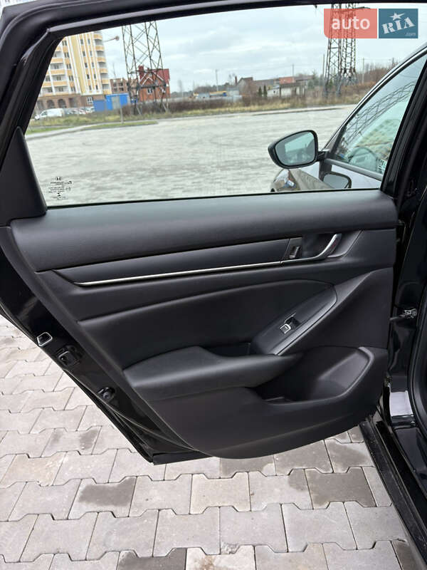 Седан Honda Accord 2020 в Буче